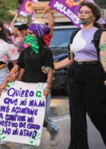 Las brechas de género que las mujeres perciben en Cartagena